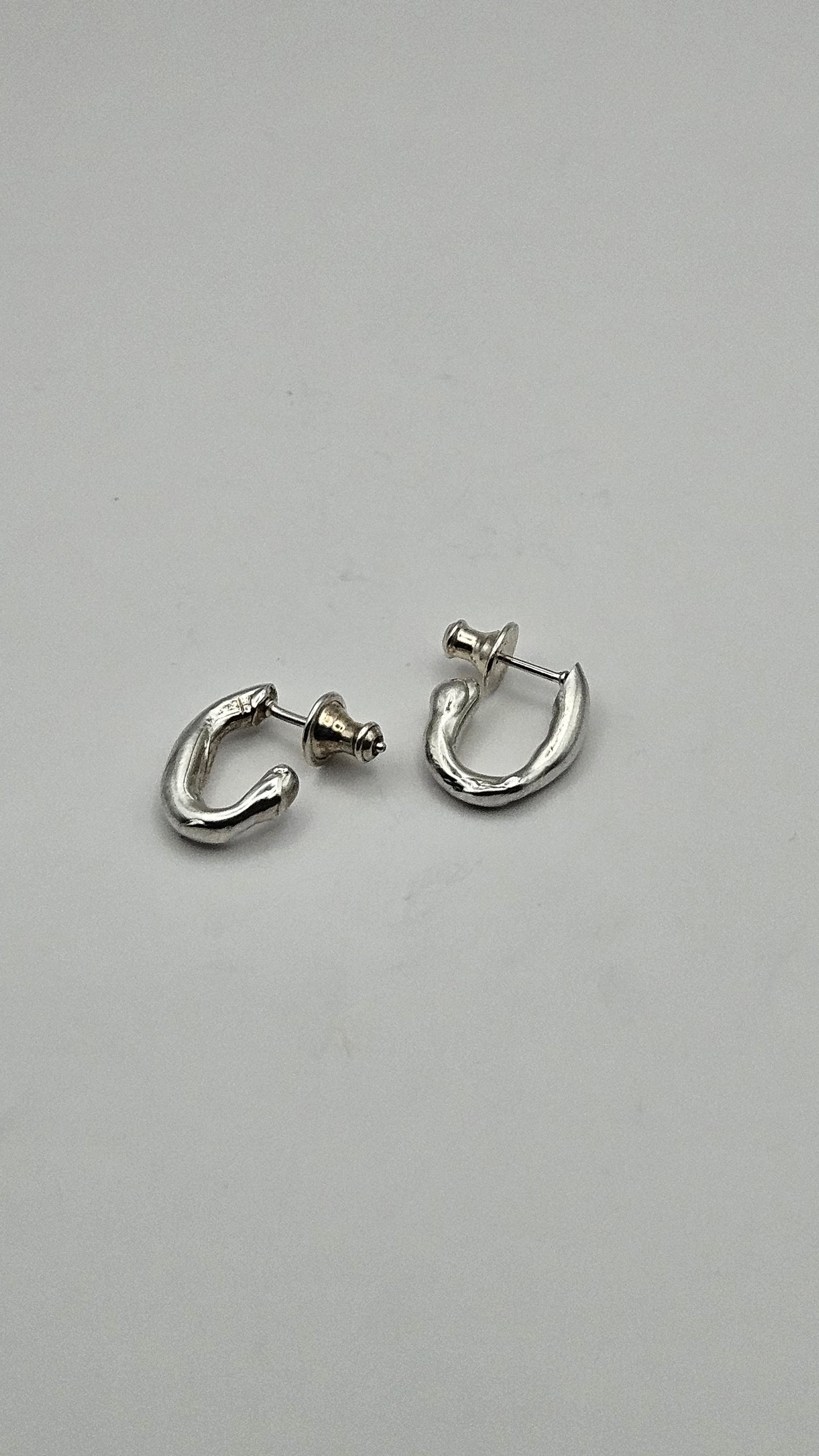 Earring "Lava Oval XS"